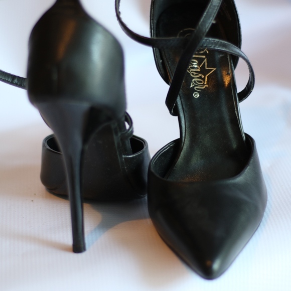 Pleaser - Picture 4 of 8